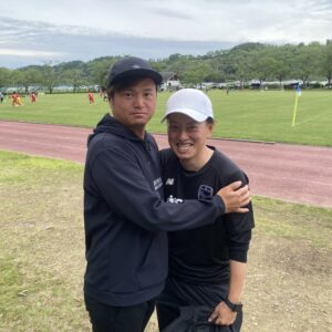 綾へ